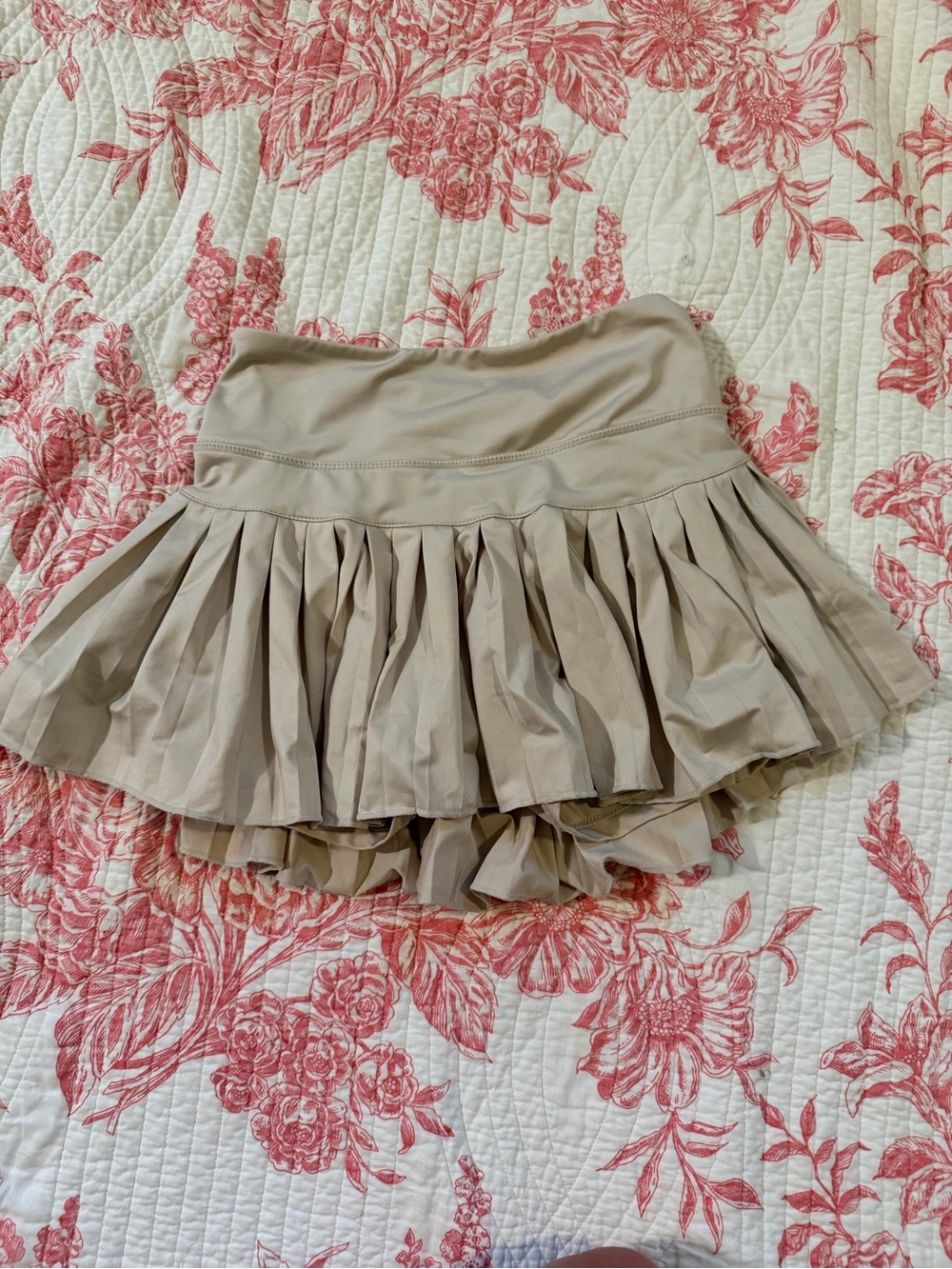 Gold hinge skirt